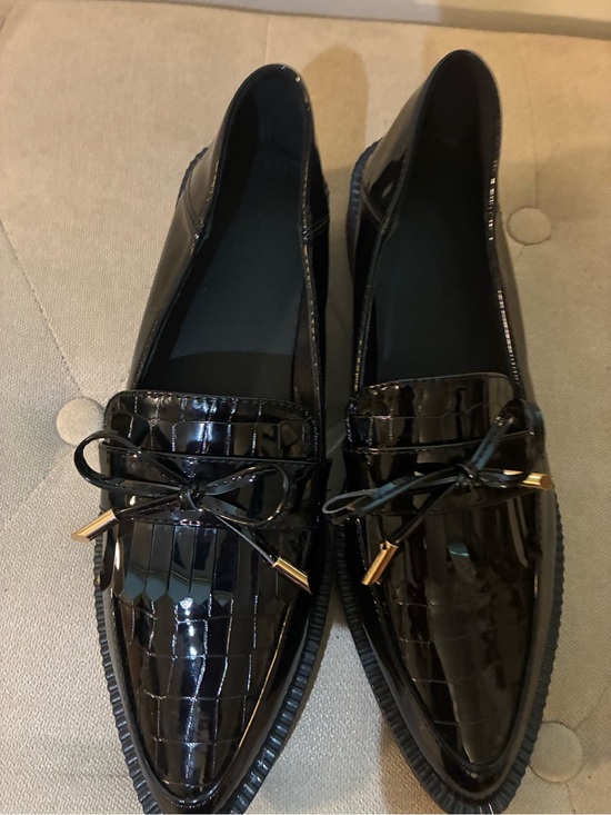 Shoes - Black Patent Faux Croc-Embossed Women’s Loafers with Tassel Detail